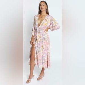 🆕 Showpo Kirrily Dress in Vintage Floral